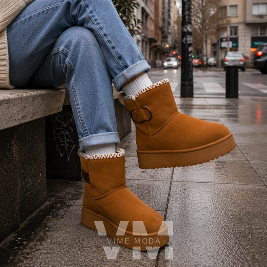 Pantubota mujer Oslo Chiporro Plataforma color camel con interior de chiporro, usada con jeans