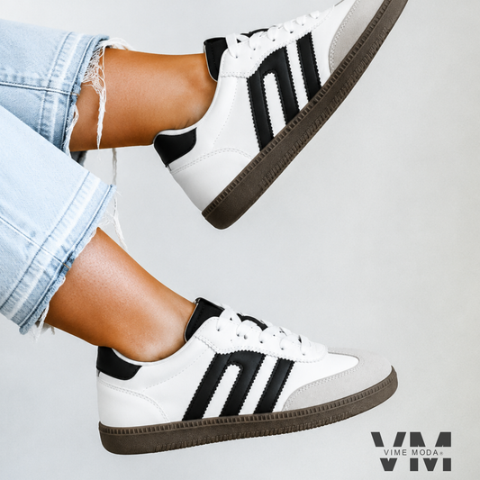 Zapatilla mujer Urban Classic White -blanca con tres franjas negras, talón negro y suela color café