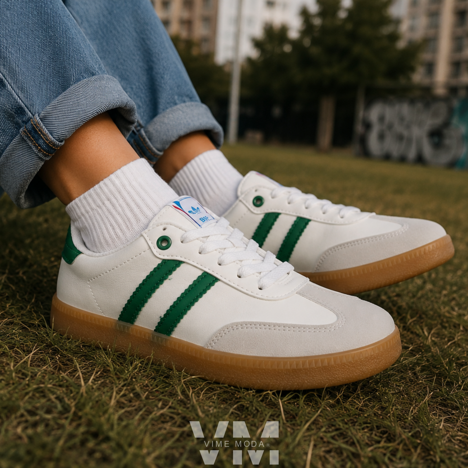 Zapatilla mujer Urban Classic White Green color blanco con detalles verdes y diseño urbano de VIME MODA®