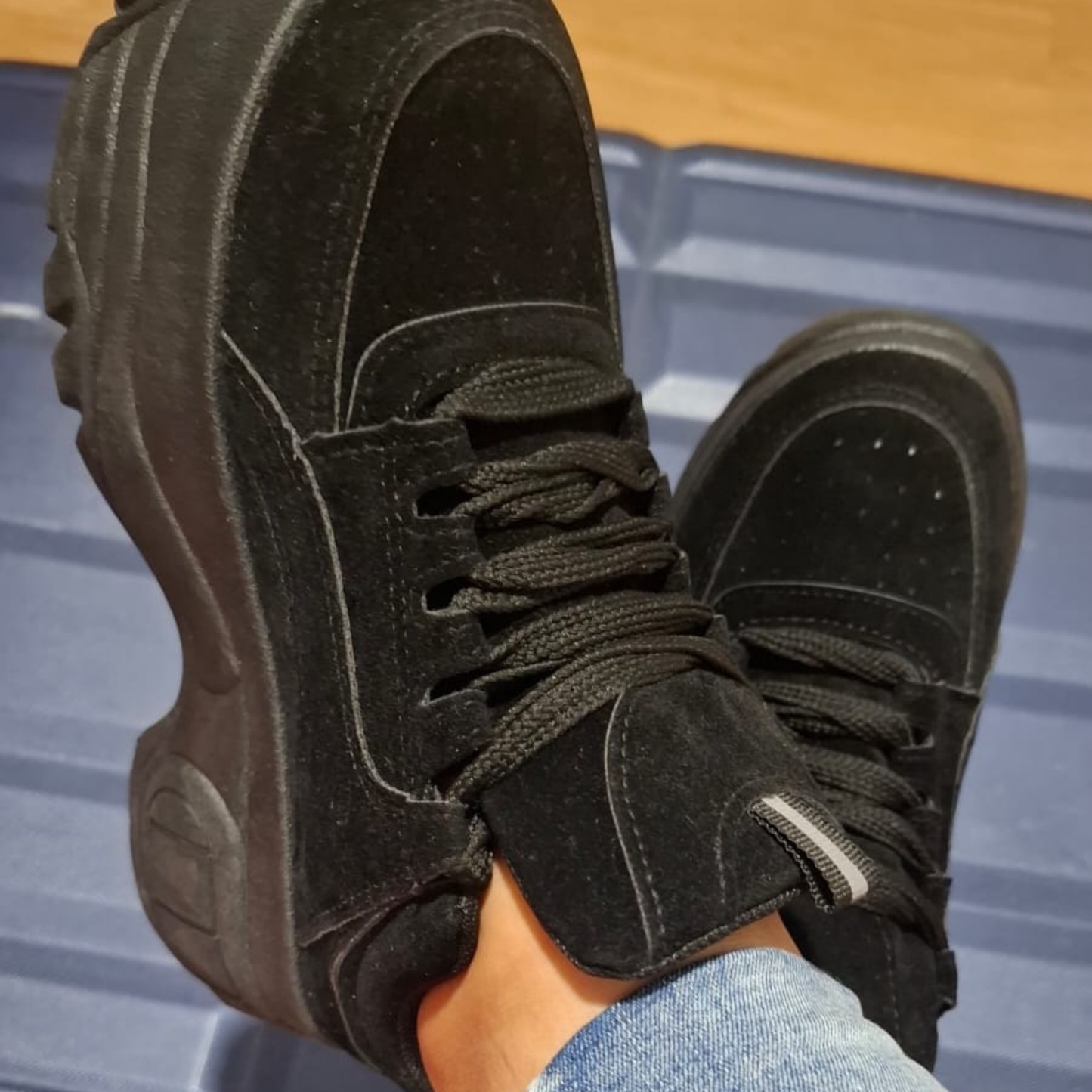 Zapatillas mujer plataforma negras outfit urbano Vime Moda  Chile