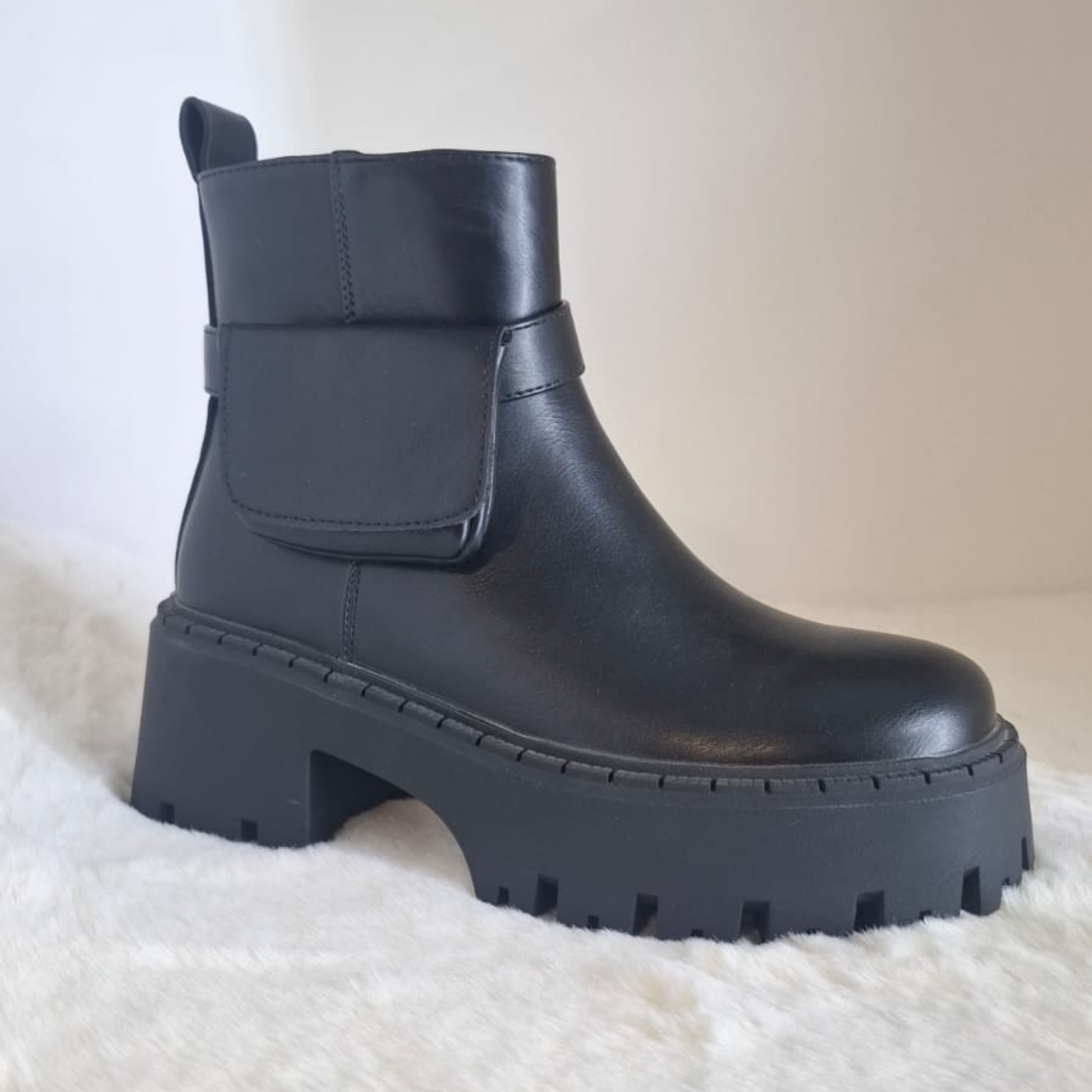 Botin de mujer negro en chile.vime moda chile