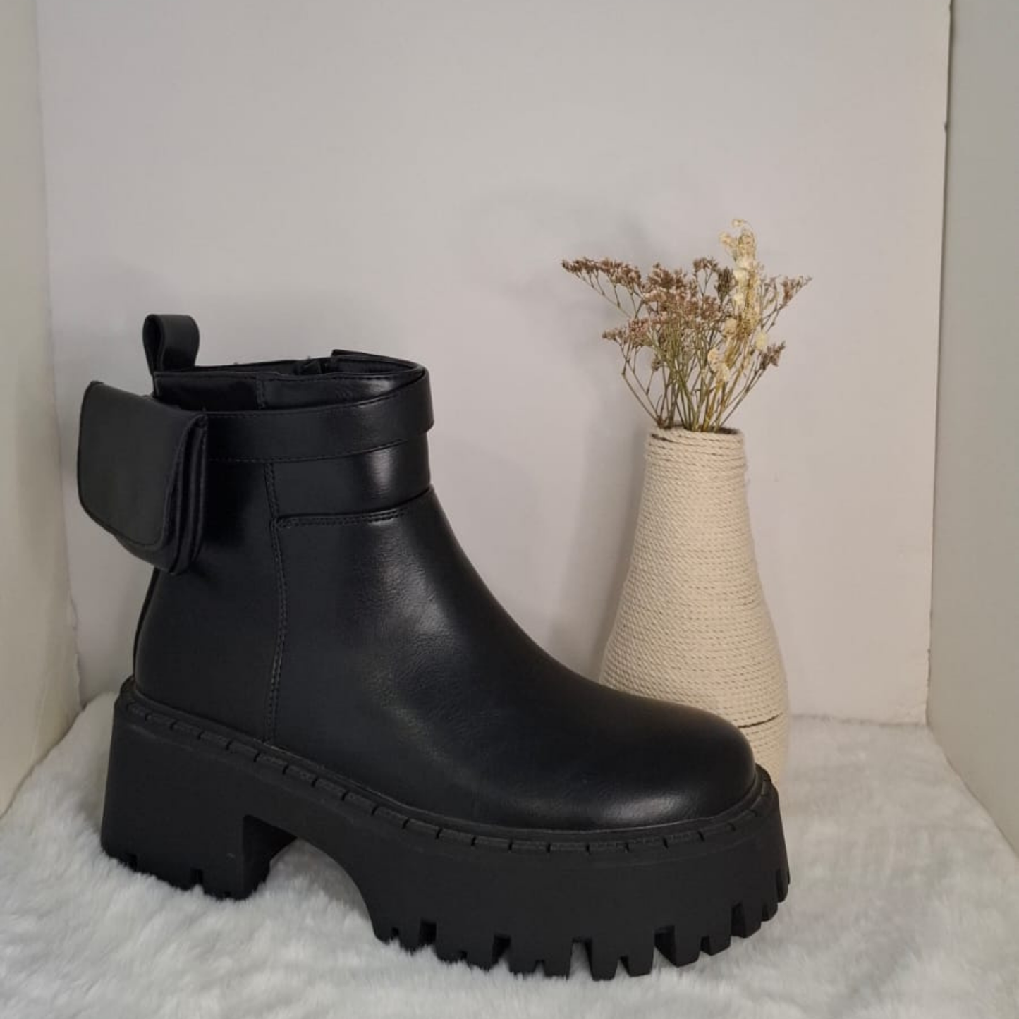 Botin de mujer negro en chile