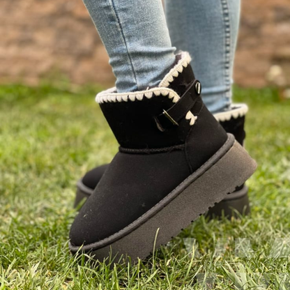 Pantubota mujer Oslo negra con chiporro interior y plataforma cómoda