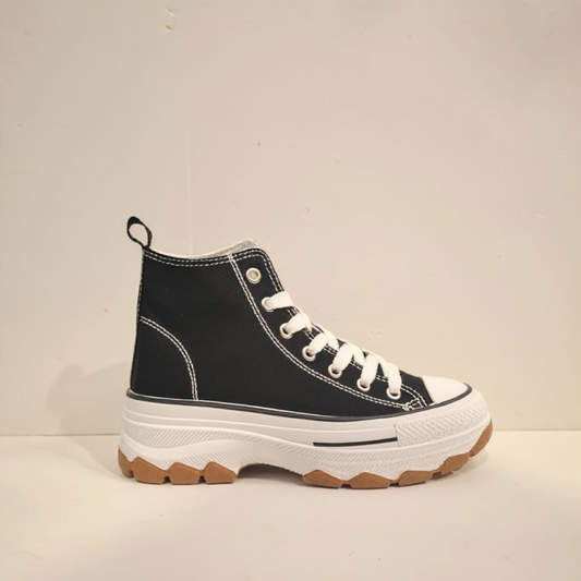 Zapatilla mujer clásica urbana 
Vime Moda Chile